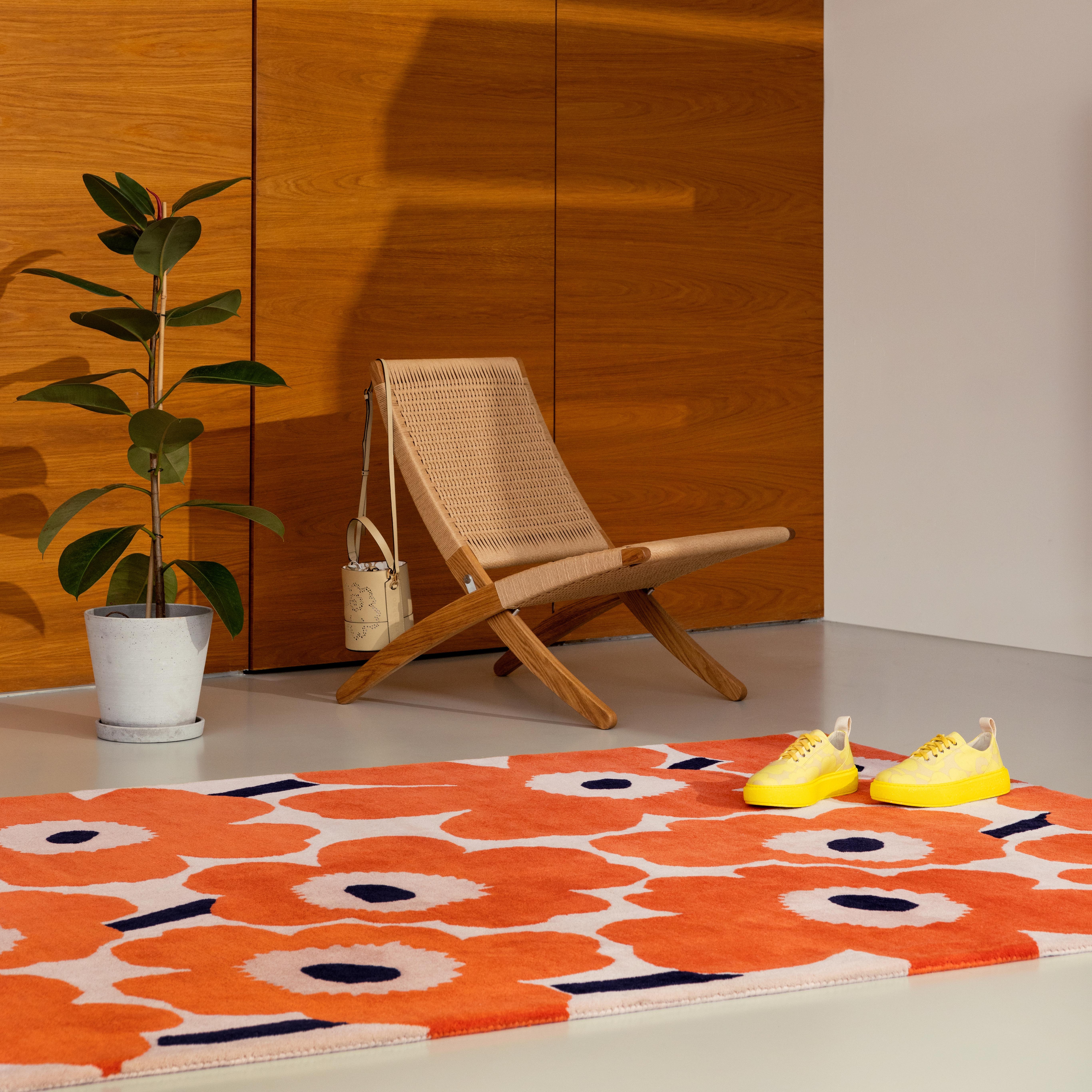 Unikko Handtufted Wool Floral Rugs 132403 By Marimekko In Orange Red